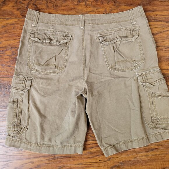 UNIONBAY Tan Khaki Men's Cargo Shorts sz 36 EUC Spring Summer Casual Beach Vaca - Picture 4 of 4